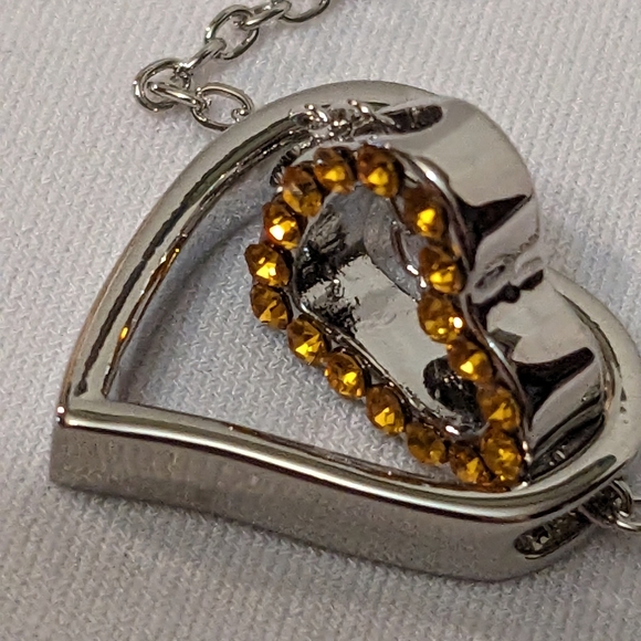 NEW Scorpio NOVEMBER BIRTHSTONE Topaz 18K White Gold Pl Heart Spinner Necklace - Picture 8 of 9